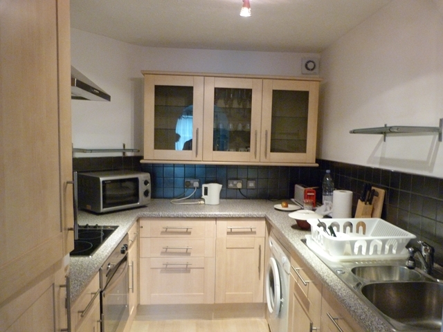  Image of 1 bedroom Flat to rent in Pearce Close Mitcham CR4 at Pearce close  Mitcham, CR4 2GP