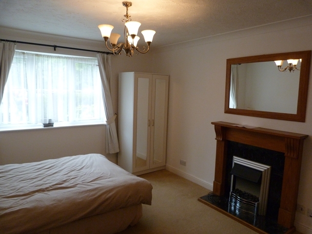  Image of 1 bedroom Flat to rent in Pearce Close Mitcham CR4 at Pearce close  Mitcham, CR4 2GP