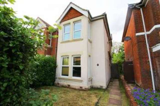  Image of 4 bedroom Semi-Detached house for sale in Suffolk Avenue Shirley Southampton SO15 at Suffolk Avenue  Southampton, SO15 5EF
