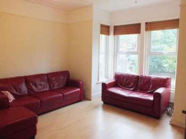  Image of 4 bedroom Semi-Detached house for sale in Suffolk Avenue Shirley Southampton SO15 at Suffolk Avenue  Southampton, SO15 5EF