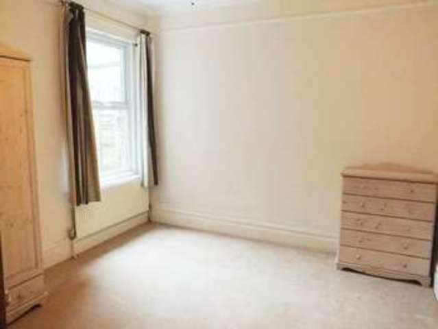  Image of 4 bedroom Semi-Detached house for sale in Suffolk Avenue Shirley Southampton SO15 at Suffolk Avenue  Southampton, SO15 5EF