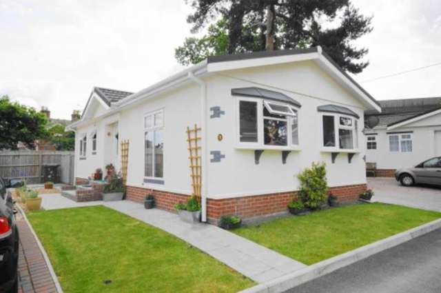  Image of 2 bedroom Bungalow for sale in Glenives Close St. Ives Ringwood BH24 at Ringwood  St Ives, BH24 2PD