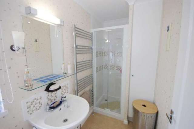  Image of 2 bedroom Bungalow for sale in Glenives Close St. Ives Ringwood BH24 at Ringwood  St Ives, BH24 2PD