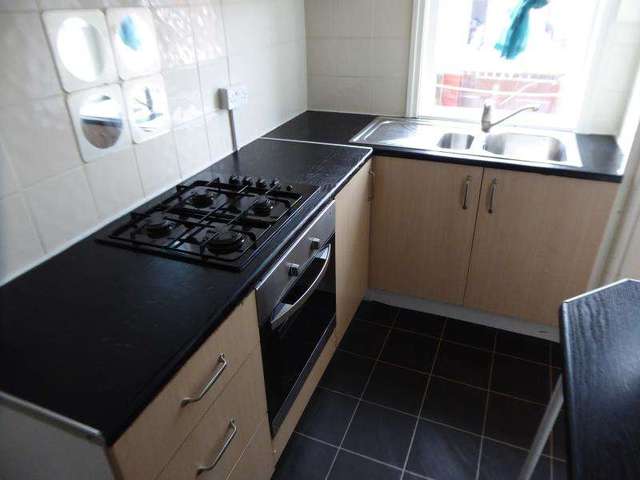  Image of 2 bedroom Detached house to rent in Sutherland Mount Leeds LS9 at Leeds, LS9 6DP