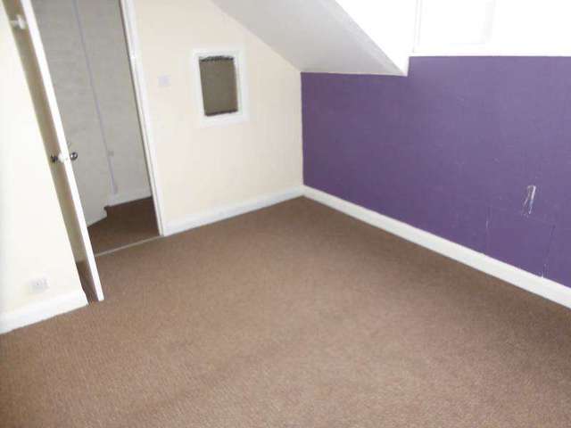  Image of 2 bedroom Detached house to rent in Sutherland Mount Leeds LS9 at Leeds, LS9 6DP