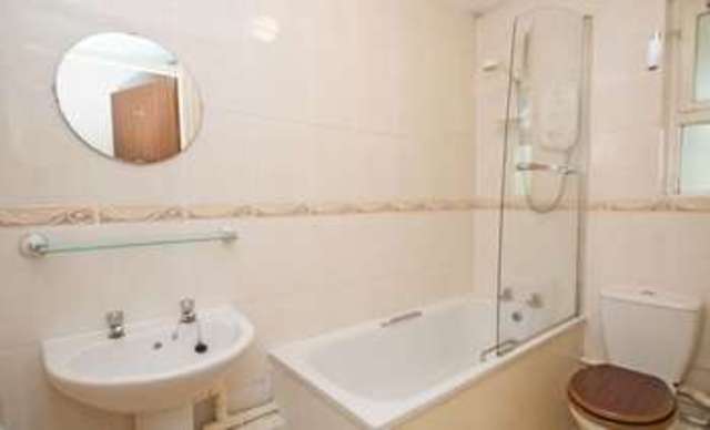  Image of 1 bedroom Flat for sale in Sycamore Close Exeter EX1 at Sycamore Close  Exeter, EX1 3DF