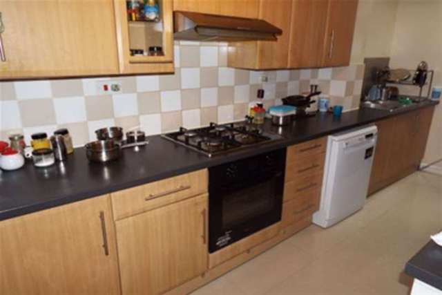  Image of 3 bedroom Detached house to rent in Talisman Close Goodmayes Ilford IG3 at Ilford, IG3 9JA