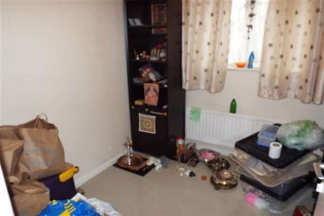  Image of 3 bedroom Detached house to rent in Talisman Close Goodmayes Ilford IG3 at Ilford, IG3 9JA