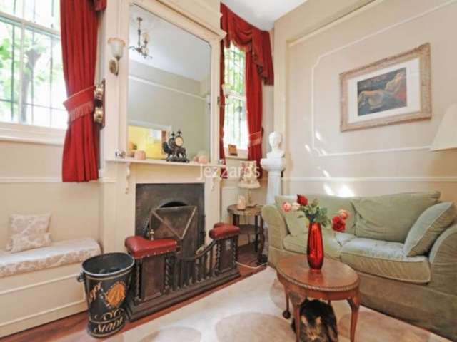  Image of 4 bedroom Detached house for sale in Thames Street Hampton TW12 at Hampton, TW12 2DX