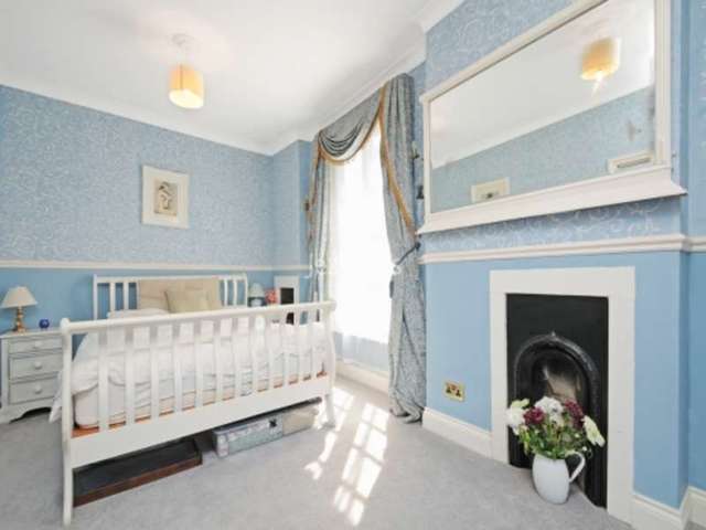  Image of 4 bedroom Detached house for sale in Thames Street Hampton TW12 at Hampton, TW12 2DX