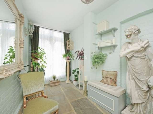  Image of 4 bedroom Detached house for sale in Thames Street Hampton TW12 at Hampton, TW12 2DX