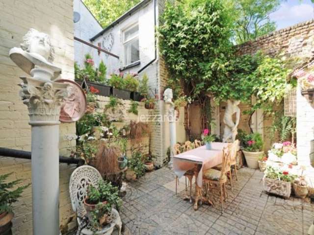 Image of 4 bedroom Detached house for sale in Thames Street Hampton TW12 at Hampton, TW12 2DX