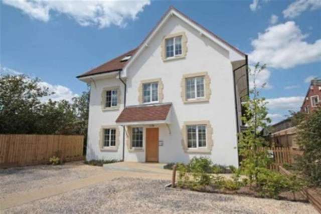  Image of 1 bedroom Flat to rent in Milford Road Pennington Lymington SO41 at Lymington, SO41 8DU