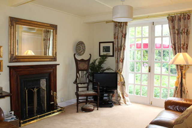  Image of 2 bedroom Semi-Detached house for sale in The Avenue Bromwich Road Worcester WR2 at Bromwich Road Worcestershire Worcester, WR2 4AN