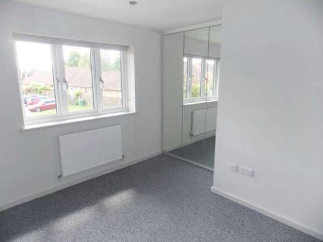  Image of 2 bedroom Flat to rent in The Bevers Mortimer Common Reading RG7 at The Bevers  Reading, RG7 3SP