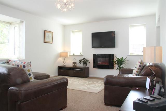 Image of 3 bedroom Bungalow for sale in The Close Guiseley Leeds LS20 at Guiseley Leeds Guiseley, LS20 8HS