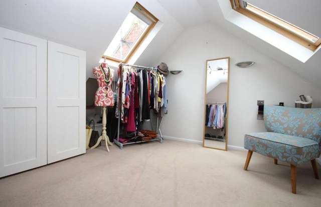  Image of 4 bedroom Terraced house to rent in The Close Henley-on-Thames RG9 at Henley-On-Thames, RG9 1SR