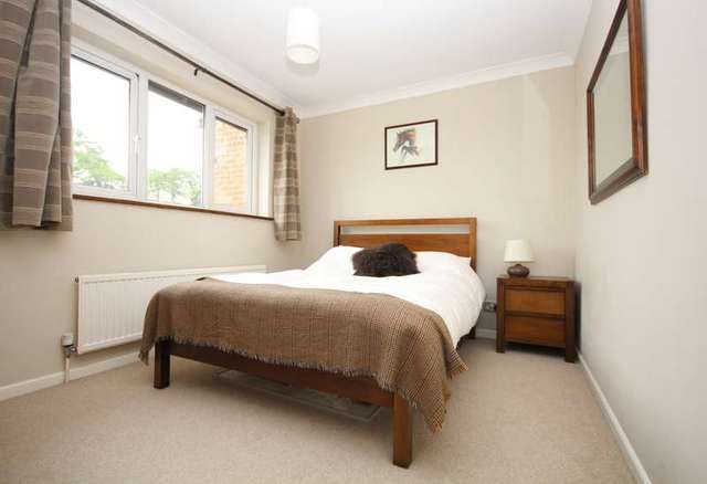  Image of 4 bedroom Terraced house to rent in The Close Henley-on-Thames RG9 at Henley-On-Thames, RG9 1SR