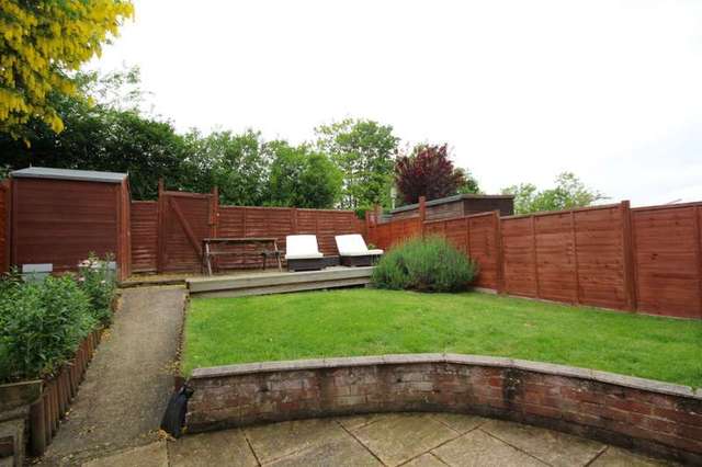 Image of 4 bedroom Terraced house to rent in The Close Henley-on-Thames RG9 at Henley-On-Thames, RG9 1SR