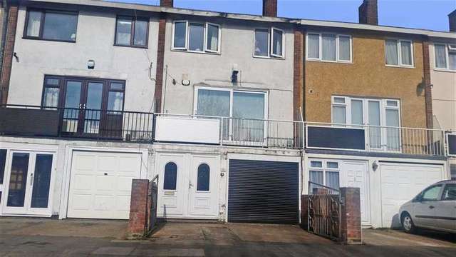  Image of 4 bedroom Town House for sale in The Gore Basildon SS14 at Basildon Essex Basildon, SS14 2DB