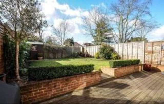  Image of 3 bedroom Detached house for sale in The Mall Park Street St. Albans AL2 at Park Street St. Albans Park Street, AL2 2HT