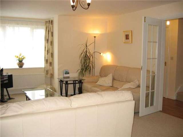  Image of 4 bedroom Detached house to rent in The Orchards Cherry Hinton Cambridge CB1 at Cherry Hinton, CB1 9HD
