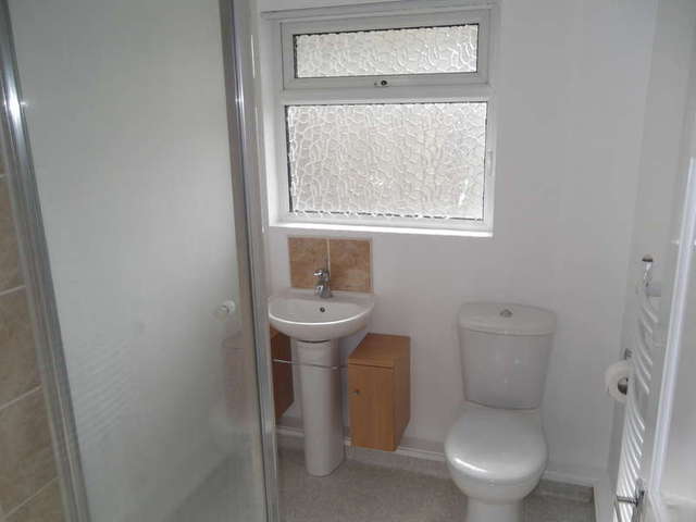  Image of 3 bedroom Semi-Detached house to rent in Sea Front Hayling Island PO11 at Hayling Island Hampshire, PO11 0AN