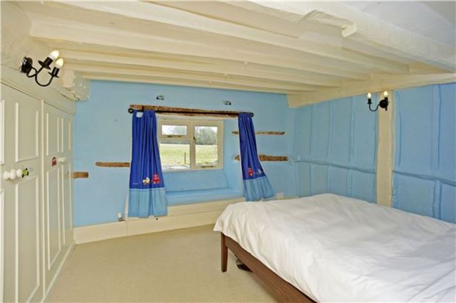  Image of 4 bedroom Property for sale in Heath Lane Bladon Woodstock OX20 at 22 Heath Lane Bladon Oxfordshire, OX20 1SB