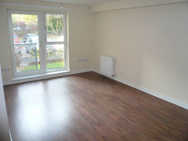  Image of 2 bedroom Flat to rent in Thorntreeside Edinburgh EH6 at Easter Road Edinburgh Edinburgh, EH6 8FF