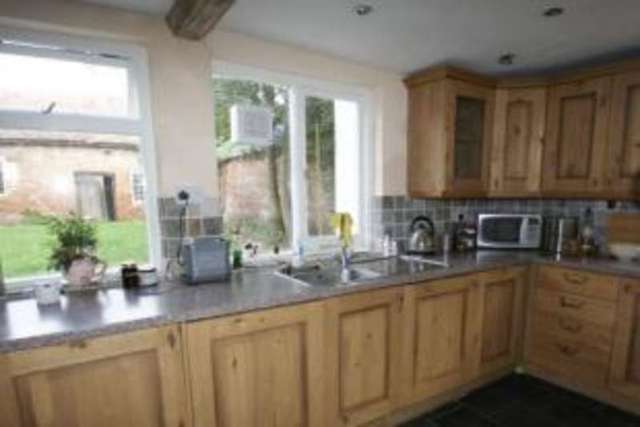  Image of 3 bedroom Terraced house for sale in Tickford Street Newport Pagnell MK16 at Newport Pagnell Buckinghamshire Newport Pagnell, MK16 9AW