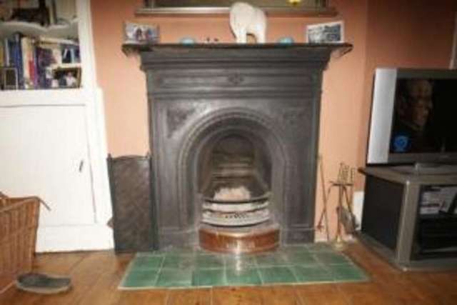  Image of 3 bedroom Terraced house for sale in Tickford Street Newport Pagnell MK16 at Newport Pagnell Buckinghamshire Newport Pagnell, MK16 9AW
