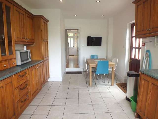  Image of 1 bedroom Detached house to rent in Tilehurst Road Reading RG30 at Reading Berkshire Reading, RG30 2LX