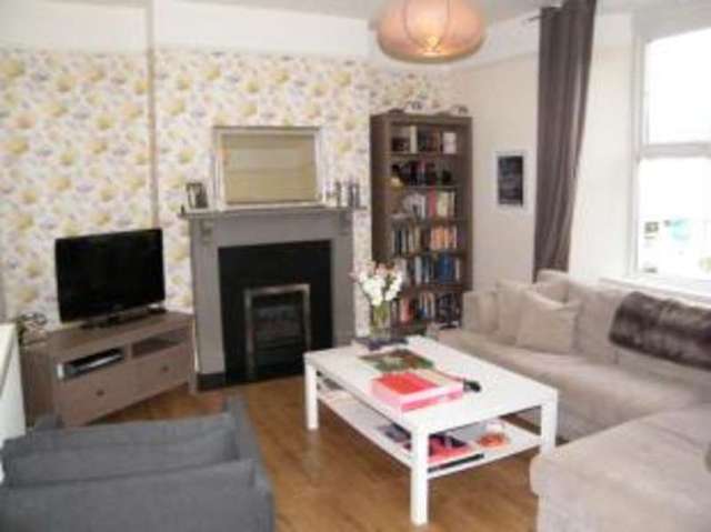  Image of 3 bedroom End of Terrace for sale in Hartop Road Torquay TQ1 at Torquay Devon Babbacombe, TQ1 4QJ