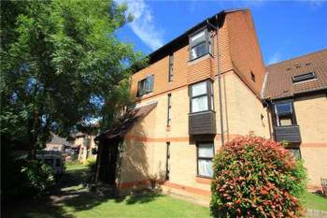  Image of Apartment for sale in Trenance Horsell Woking GU21 at Woking  Knaphill, GU21 3LR