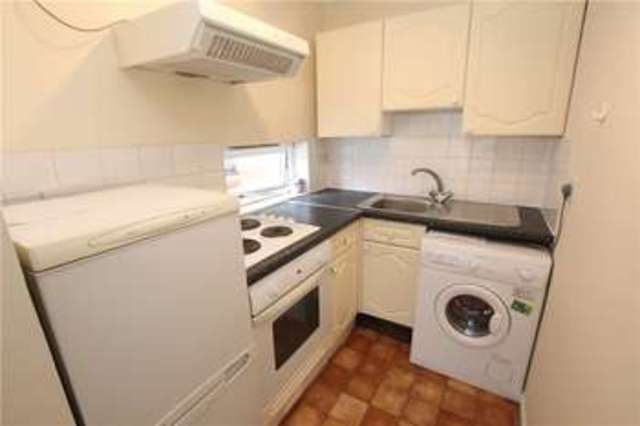  Image of Apartment for sale in Trenance Horsell Woking GU21 at Woking  Knaphill, GU21 3LR
