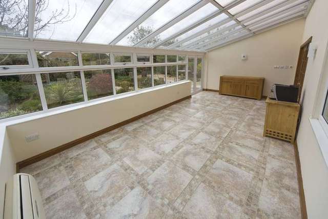  Image of 4 bedroom Detached house for sale in Tudor Close Thorpe Willoughby Selby YO8 at Thorpe Willoughby Selby Thorpe Willoughby, YO8 9NP