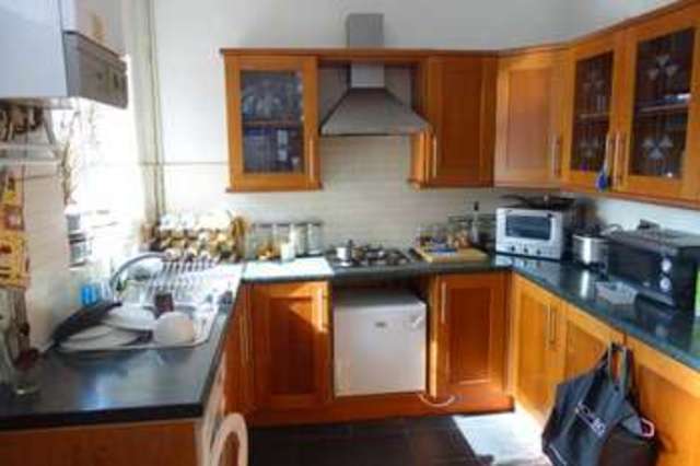  Image of 3 bedroom Terraced house for sale in Turf Lane Royton Oldham OL2 at Oldham Lancashire Oldham, OL2 6ET