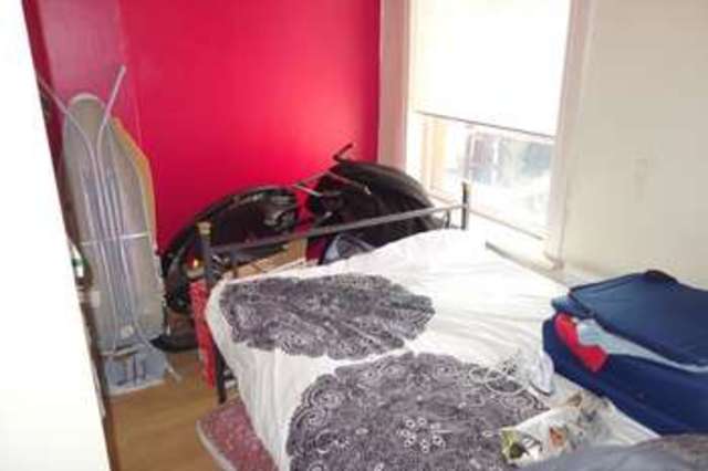  Image of 3 bedroom Terraced house for sale in Turf Lane Royton Oldham OL2 at Oldham Lancashire Oldham, OL2 6ET