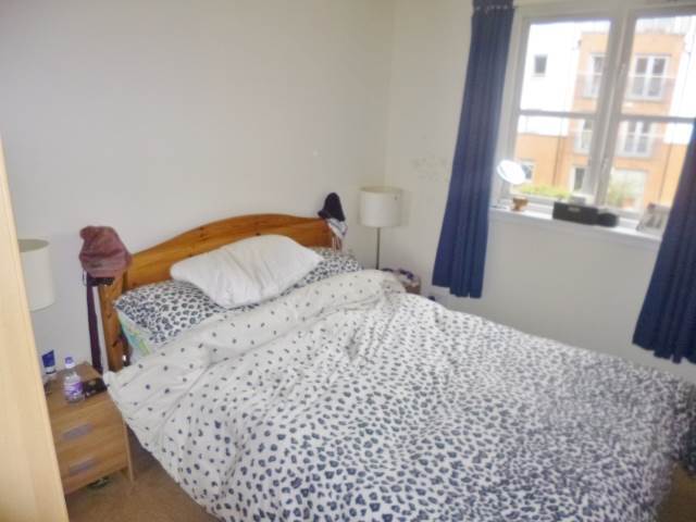  Image of 1 bedroom Flat to rent in Tytler Gardens Edinburgh EH8 at Abbeyhill Edinburgh Edinburgh, EH8 8HQ