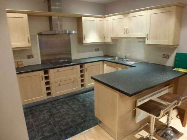  Image of 2 bedroom Apartment to rent in Mossley Hill Drive Aigburth Liverpool L17 at Ullswater House,  Mossley Hill Drive  Liverpool, L17 0EL