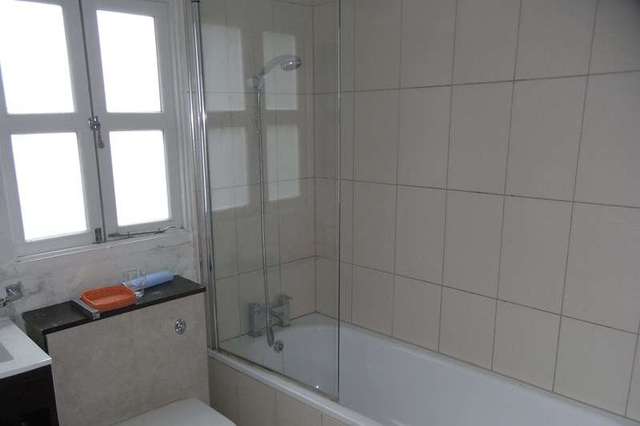 Image of 1 bedroom Flat for sale in Union Street High Barnet Barnet EN5 at Union Street  HIGH BARNET, EN5 4HZ