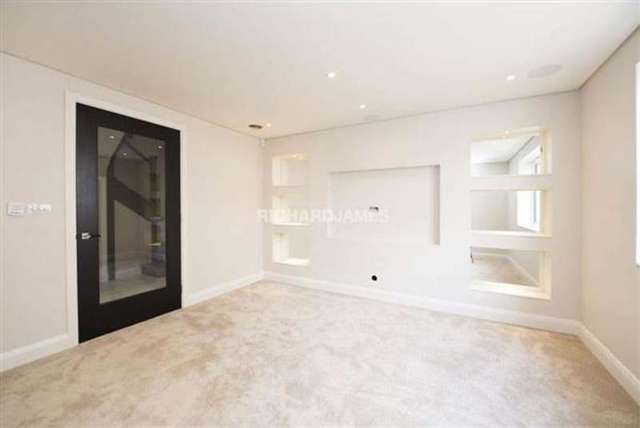  Image of 5 bedroom Detached house for sale in Uphill Road London NW7 at Mill Hill, NW7 4RB