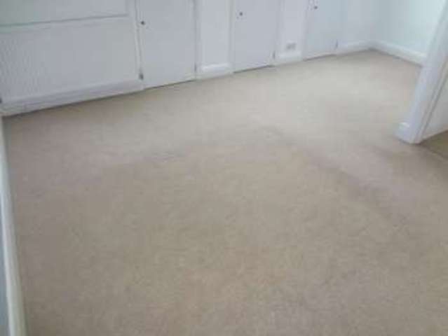 Image of 2 bedroom Flat to rent in Uxbridge Road Hatch End Pinner HA5 at Uxbridge Road Hatch End Pinner, HA5 4JS