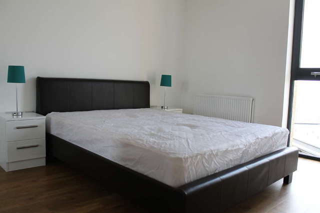  Image of 1 bedroom Flat to rent in Needleman Street London SE16 at Canada Water, SE16 7BW
