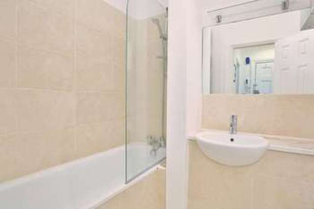  Image of 1 bedroom Flat for sale in Vassall Road London SW9 at Oval London Stockwell, SW9 6NJ