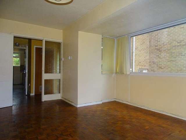  Image of 4 bedroom Detached house for sale in Vermont Close Southampton SO16 at Bassett  Southampton, SO16 7LT