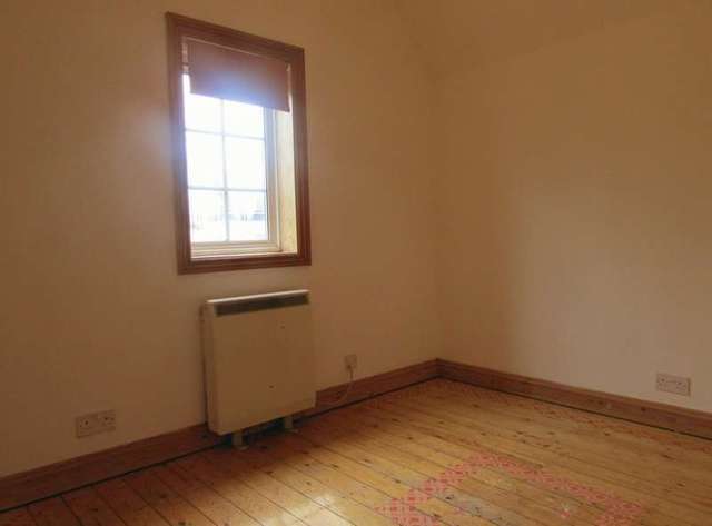  Image of 4 bedroom Semi-Detached house to rent in Village Street Moulsford Wallingford OX10 at Moulsford  Wallingford, OX10 9JQ