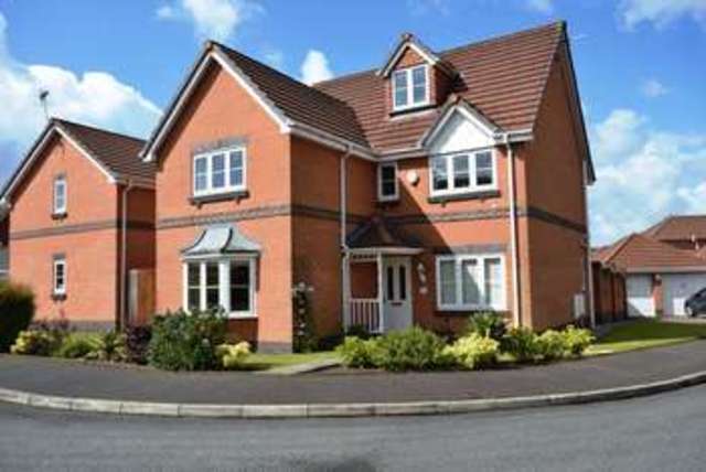  Image of 4 bedroom Detached house for sale in Vixen Grove Widnes WA8 at Vixen Grove  Widnes, WA8 9DS