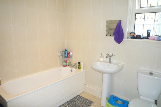  Image of 1 bedroom Flat to rent in Wadham Road Portsmouth PO2 at Portsmouth, PO2 9ED