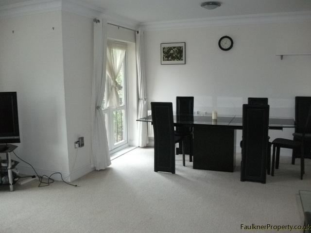  Image of 2 bedroom Apartment to rent in Waglands Garden Buckingham MK18 at Buckingham, MK18 1EA